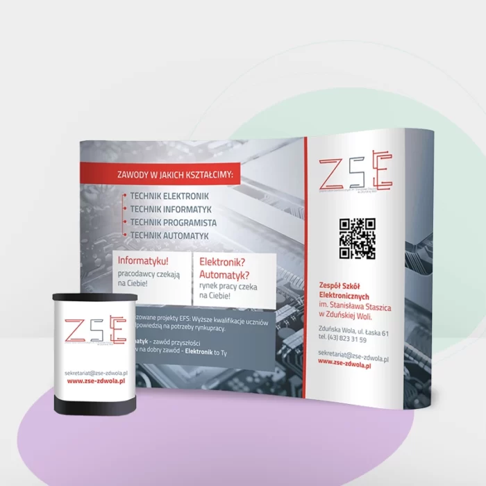 dobryrollup-przyciagajaca-uwage-scianka-trybunka