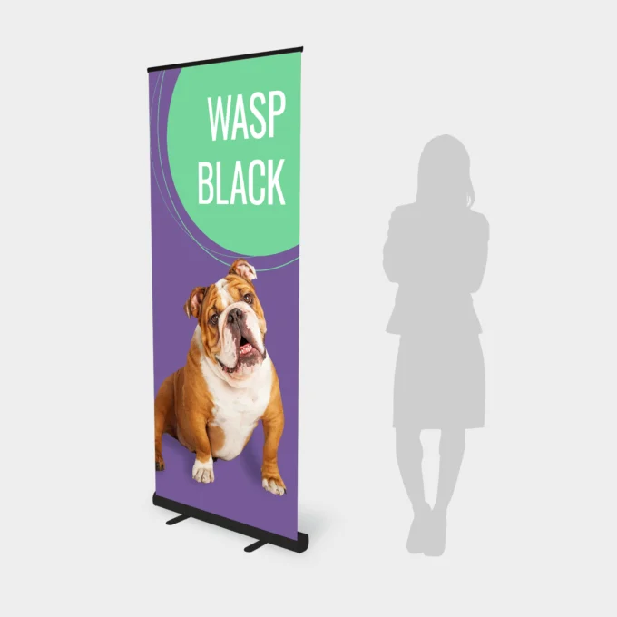 Pionowy rollup z napisem Wasp Black i zdjęciem buldoga angielskiego, prezentujący profesjonalny projekt graficzny na targi